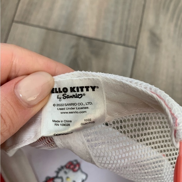 Sanrio Hello Kitty Always Kind trucker hat pink one size - Picture 4 of 4
